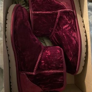 Crushed Red Velvet Uggs